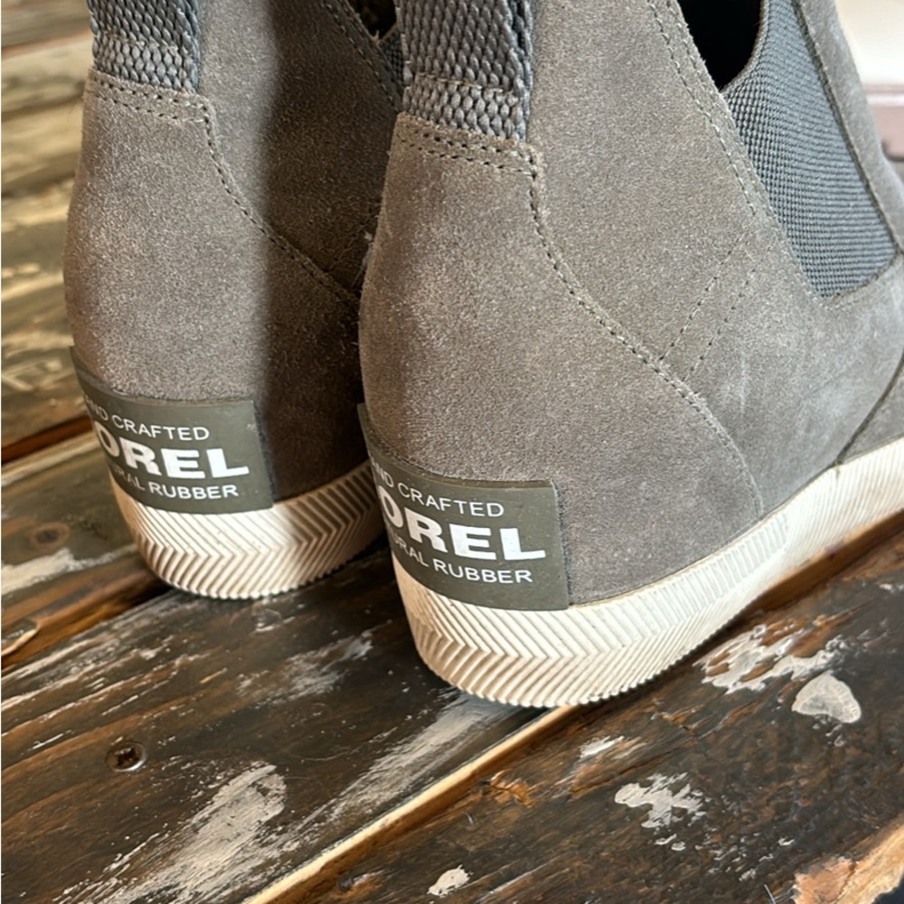 Olive green Sorel out and about slip on wedge